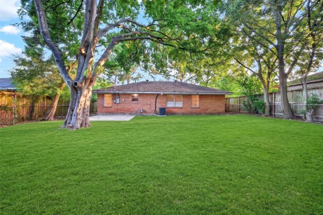 530 Globe Street, Houston, TX 77034