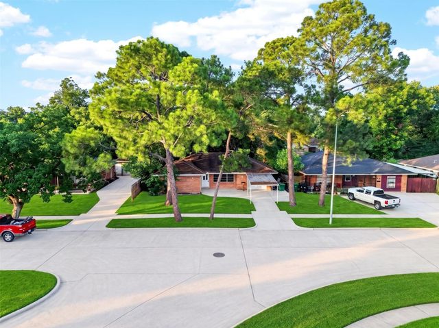 530 Globe Street, Houston, TX 77034