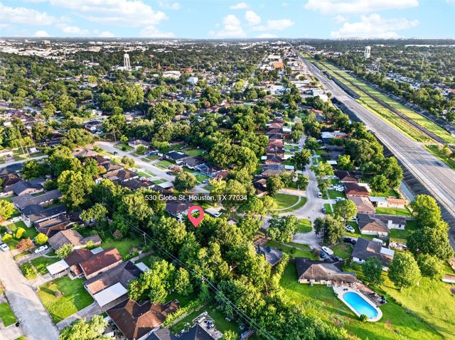 530 Globe Street, Houston, TX 77034