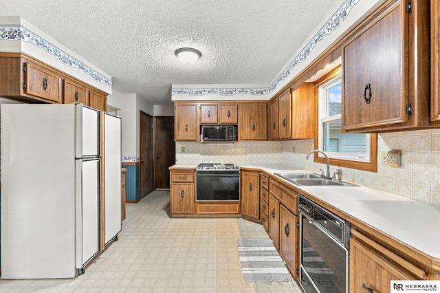 345 Deborah Avenue, Fremont, NE 68025