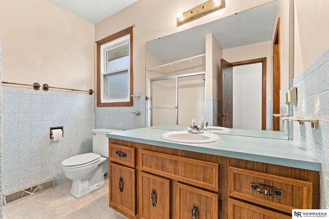 345 Deborah Avenue, Fremont, NE 68025