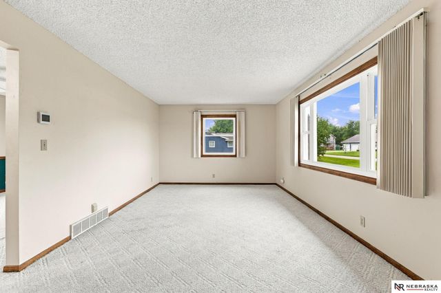 345 Deborah Avenue, Fremont, NE 68025