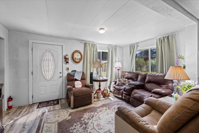333 Earhart Road, Rogue River, OR 97537