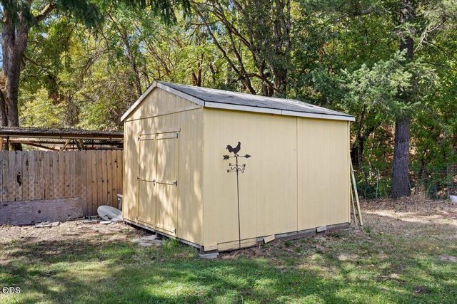 333 Earhart Road, Rogue River, OR 97537