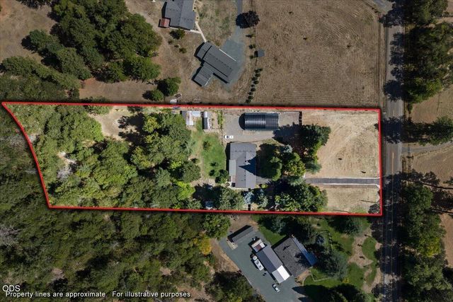 333 Earhart Road, Rogue River, OR 97537