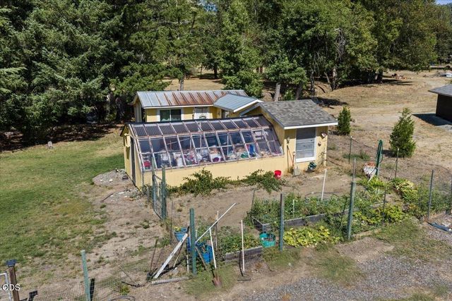 333 Earhart Road, Rogue River, OR 97537