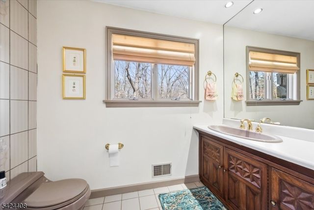 75 Farmersville Rd, Tewksbury Twp., NJ 07830