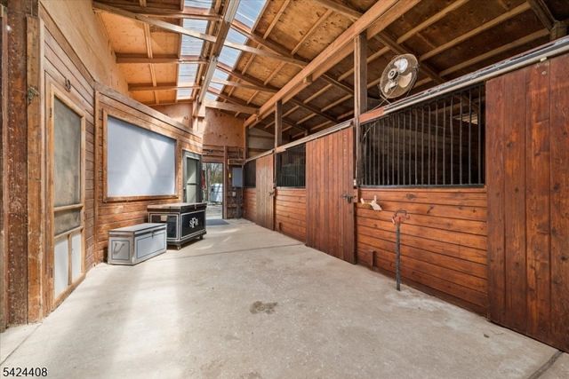 75 Farmersville Rd, Tewksbury Twp., NJ 07830