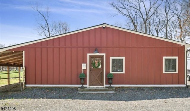 75 Farmersville Rd, Tewksbury Twp., NJ 07830