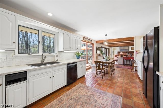75 Farmersville Rd, Tewksbury Twp., NJ 07830