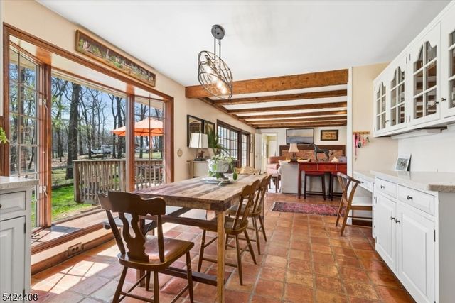 75 Farmersville Rd, Tewksbury Twp., NJ 07830