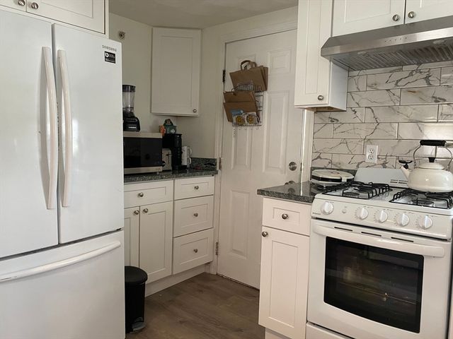 836 Main 836, Melrose, MA 02176