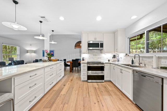 3100 Honey Tree LN, Austin, TX 78746