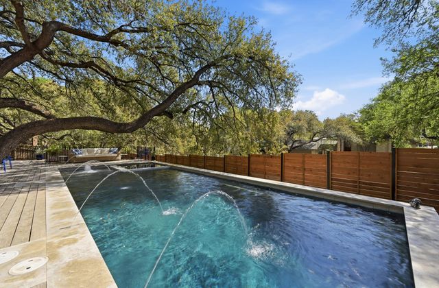 3100 Honey Tree LN, Austin, TX 78746