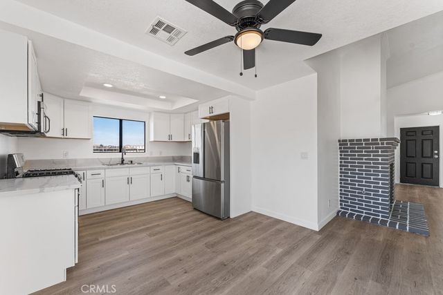 2559 E Avenue J2, Lancaster, CA 93535