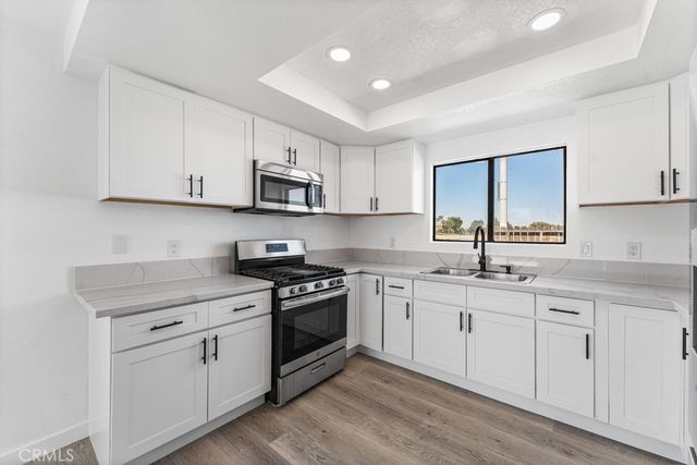 2559 E Avenue J2, Lancaster, CA 93535