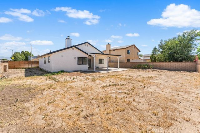 2559 E Avenue J2, Lancaster, CA 93535