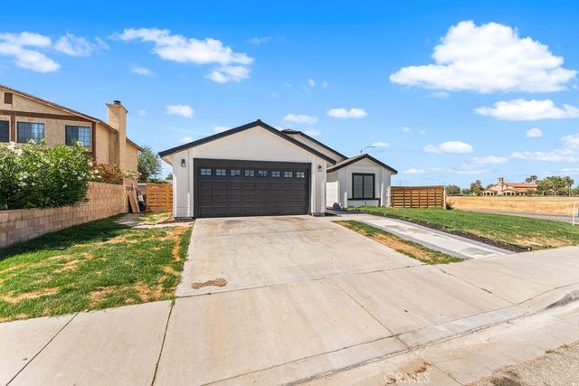 2559 E Avenue J2, Lancaster, CA 93535