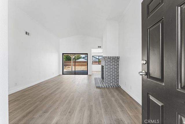 2559 E Avenue J2, Lancaster, CA 93535