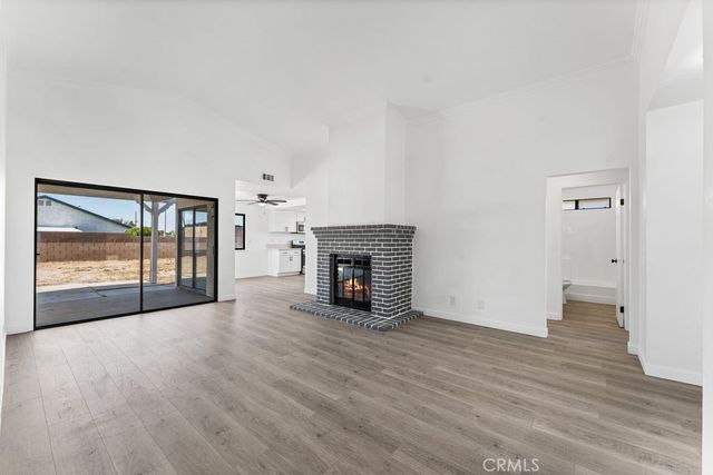 2559 E Avenue J2, Lancaster, CA 93535