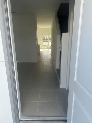 17904 SW 358th St 17904, Homestead, FL 33034