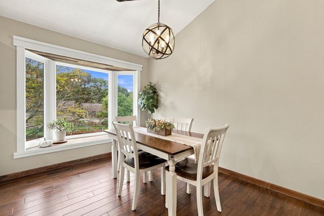 6625 Harlan Drive, Eden Prairie, MN 55346