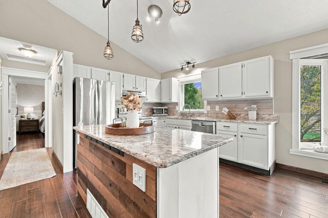 6625 Harlan Drive, Eden Prairie, MN 55346
