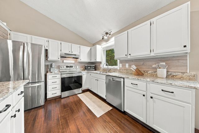 6625 Harlan Drive, Eden Prairie, MN 55346