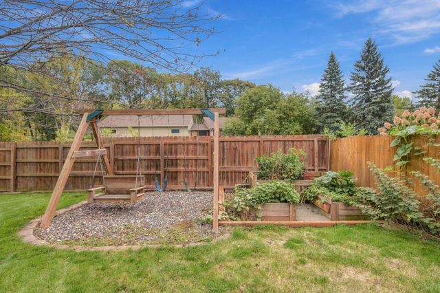 6625 Harlan Drive, Eden Prairie, MN 55346