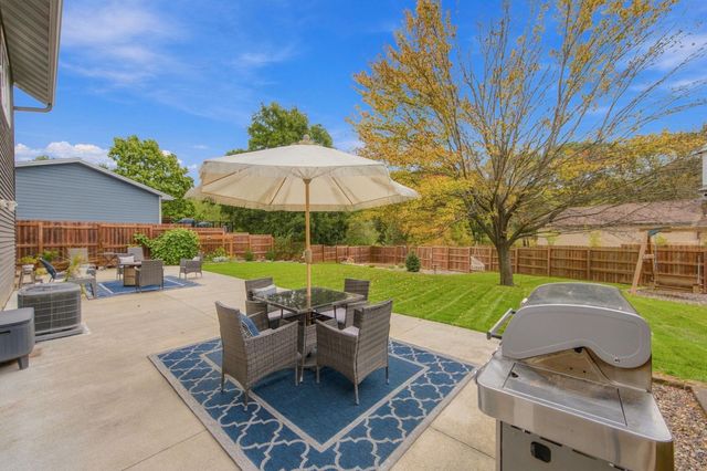 6625 Harlan Drive, Eden Prairie, MN 55346