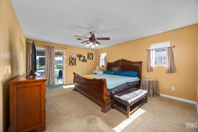 5900 Latina Drive, Bakersfield, CA 93308