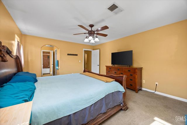 5900 Latina Drive, Bakersfield, CA 93308