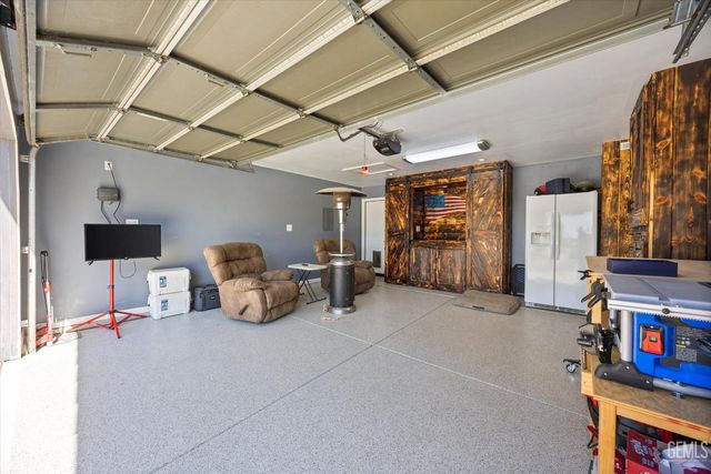 5900 Latina Drive, Bakersfield, CA 93308