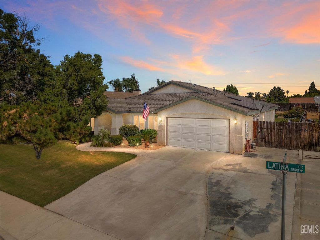 5900 Latina Drive, Bakersfield, CA 93308