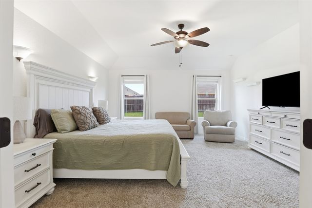 3205 Greenway Drive, Burleson, TX 76028