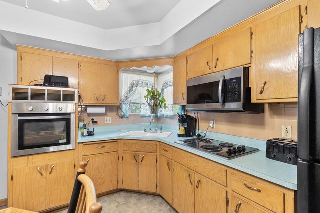 5737 N 80th STREET, Milwaukee, WI 53218