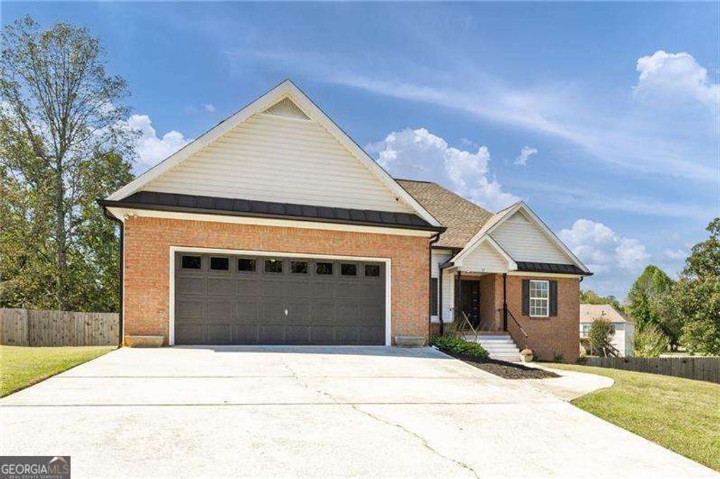 57 Oak Leaf Drive, Dallas, GA 30157