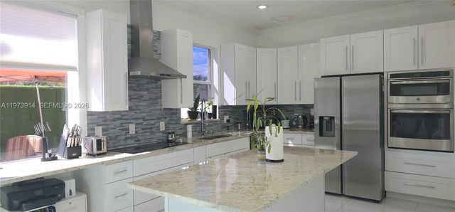 2150 NW 100th Avenue, Pembroke Pines, FL 33024
