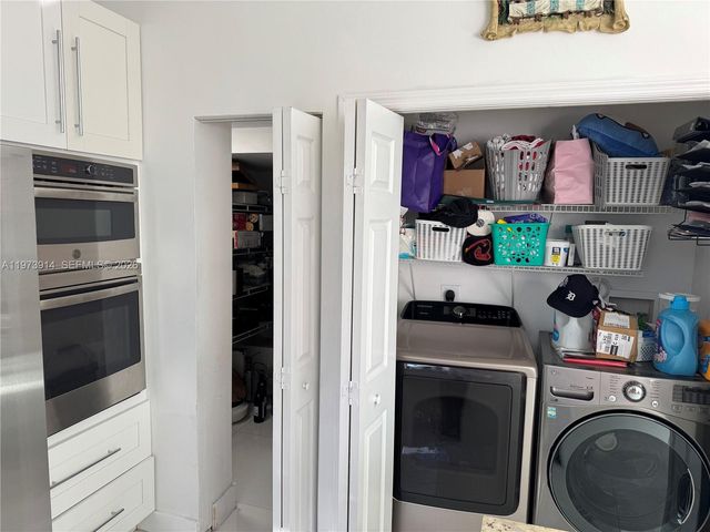 2150 NW 100th Avenue, Pembroke Pines, FL 33024