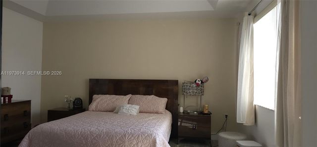 2150 NW 100th Avenue, Pembroke Pines, FL 33024