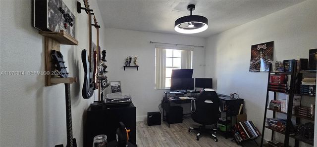 2150 NW 100th Avenue, Pembroke Pines, FL 33024
