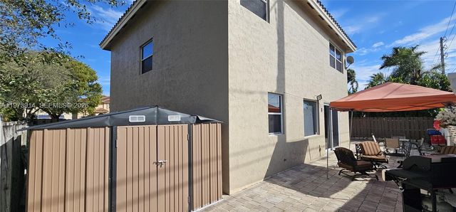 2150 NW 100th Avenue, Pembroke Pines, FL 33024