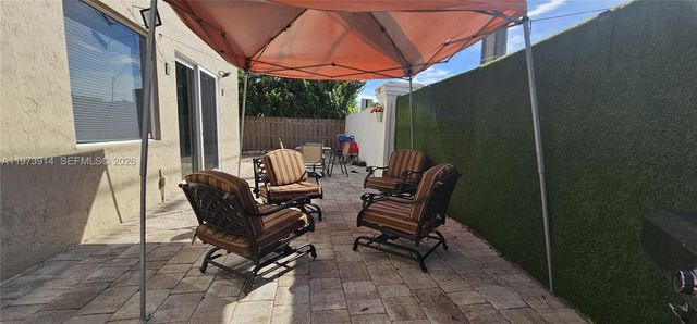 2150 NW 100th Avenue, Pembroke Pines, FL 33024