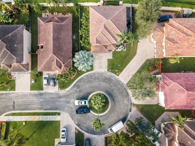 2150 NW 100th Avenue, Pembroke Pines, FL 33024