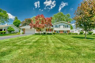 53 Eileen Drive, Greece, NY 14616