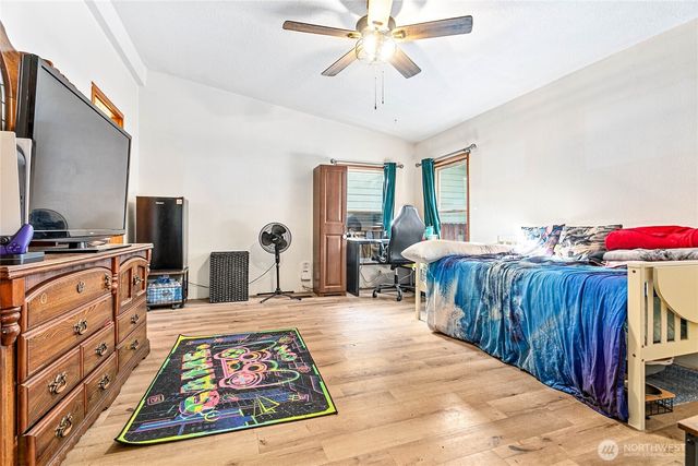 172 Sprague Valley Drive, Maple Falls, WA 98266