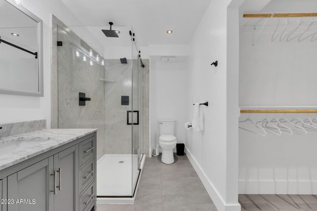 9270 E Mission Lane 219, Scottsdale, AZ 85258