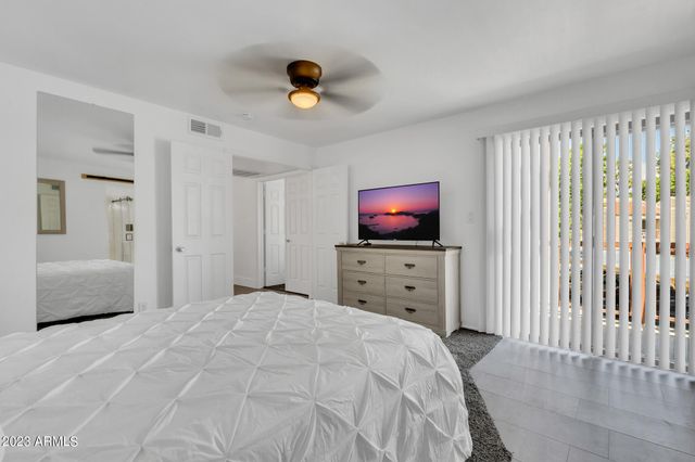 9270 E Mission Lane 219, Scottsdale, AZ 85258