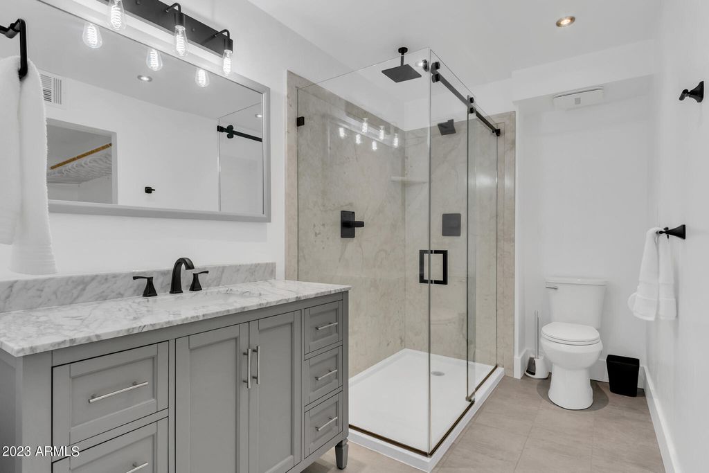 9270 E Mission Lane 219, Scottsdale, AZ 85258