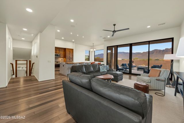 10875 N Poinsettia Drive, Tucson, AZ 85737